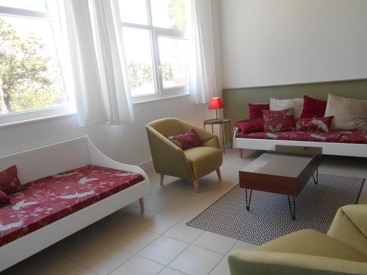 Maison D'Hotes Les Palmiers Gluiras Kültér fotó